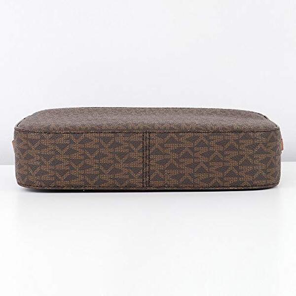 Découvrez notre analyse du sac bandoulière en cuir saffiano marron de Michael Kors : élégance, qualité et style au rendez-vous, avis et infos pratiques à ne pas manquer.