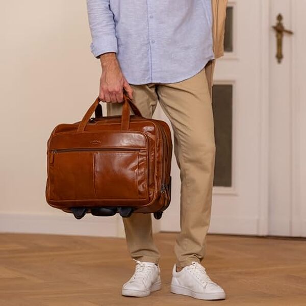 Découvrez notre avis complet sur le sac à roulettes Gusti Duncan en cuir marron. Analyse du design, de la praticité et de la robustesse pour guider votre choix.